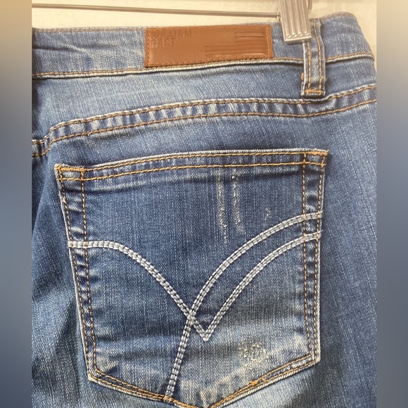 William Rast Boyfriend in Mid Blue Wash Distressed 28 - Picture 10 of 13